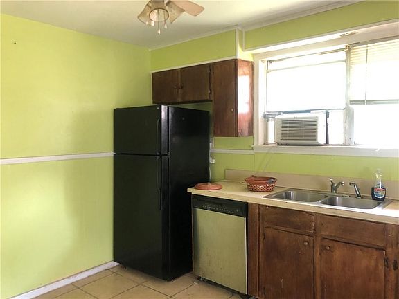 4th image of 4921 W Napoleon Ave