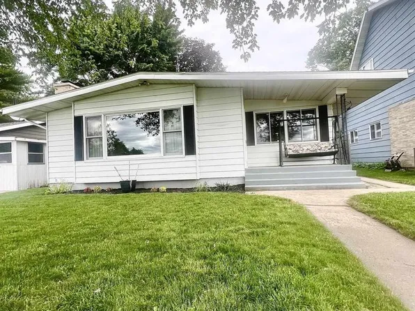 2140 Market Street, Friendship, WI 53934