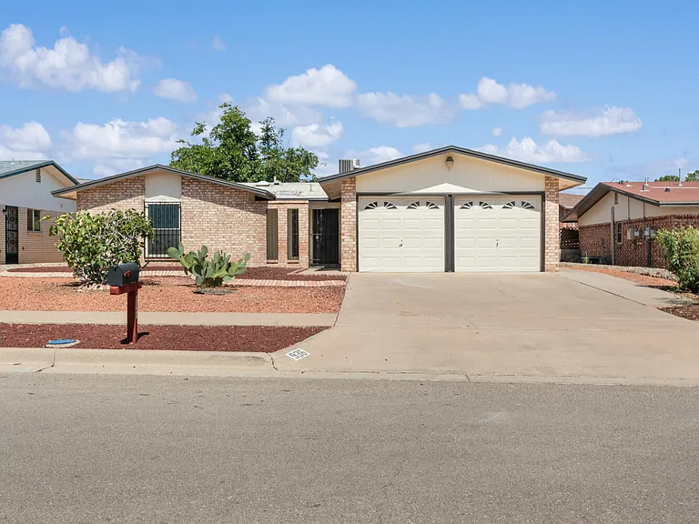 936 Oneida Dr — Photo 29