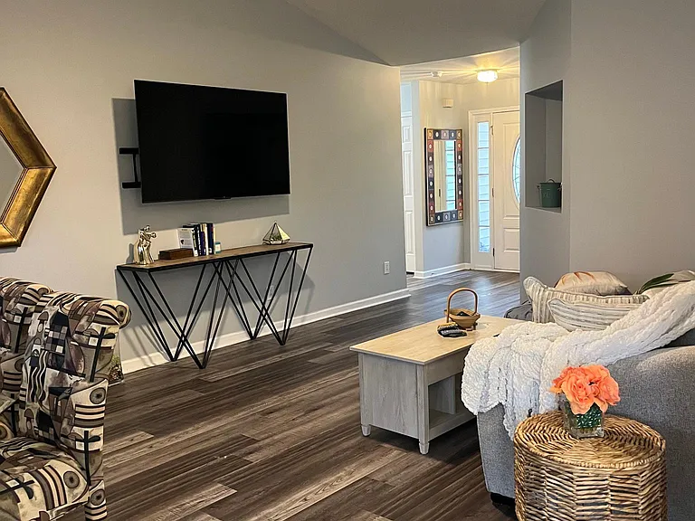 4504 Planters Row Way — Photo 2