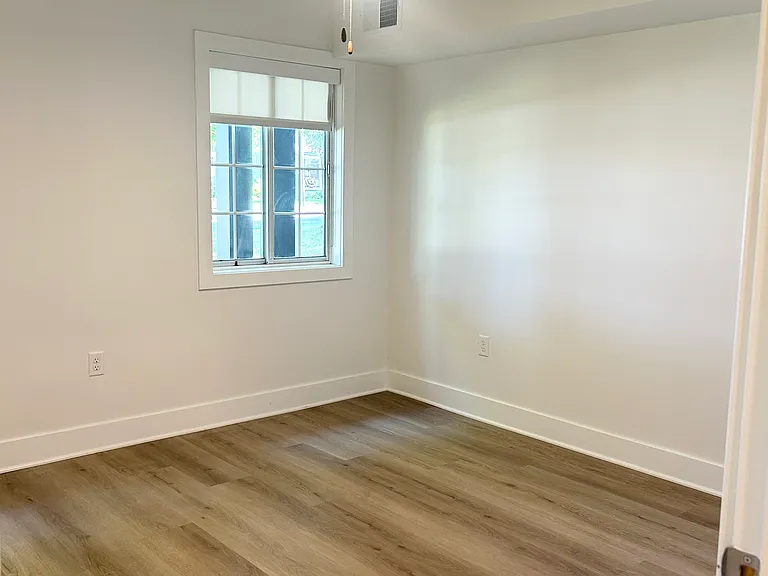 57 Monroe Ave #4 — Photo 15