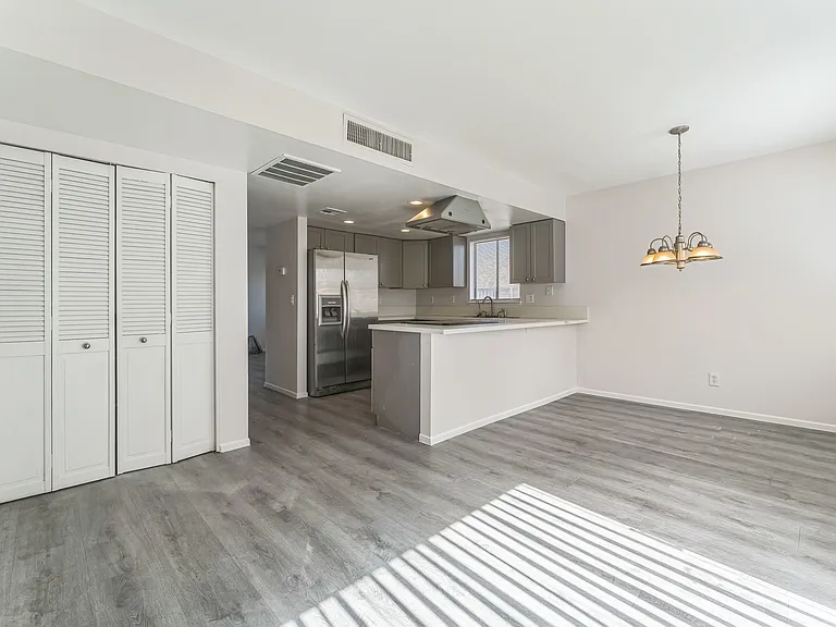 1228 Mews Ln — Photo 5