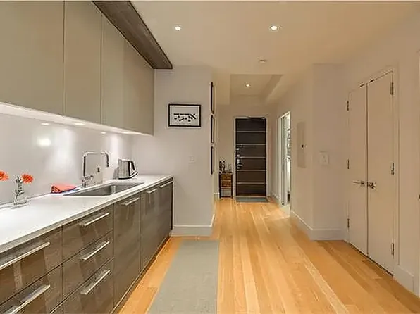 101 Leonard St APT 8C, New York, NY 10013