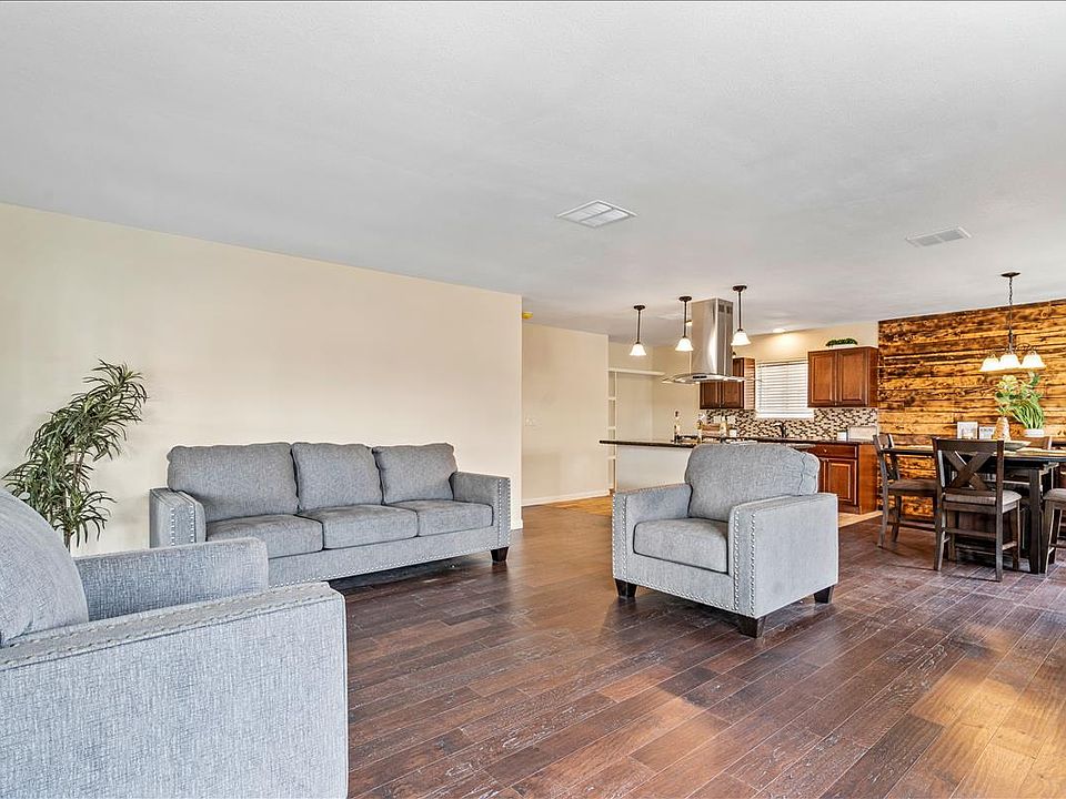 1st image of 33765 Cathedral Canyon Dr