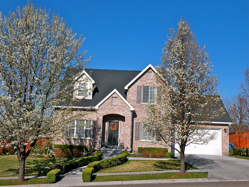 Gorgeous American Fork Home with East Coast feel