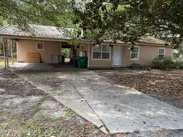 2311 Hester St, Pascagoula, MS 39581