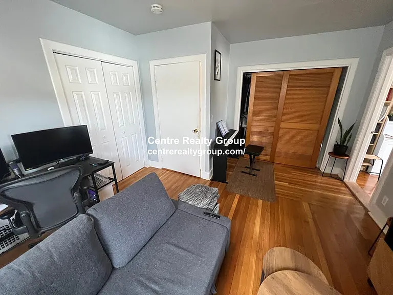 13 Sharon St #2 — Photo 5