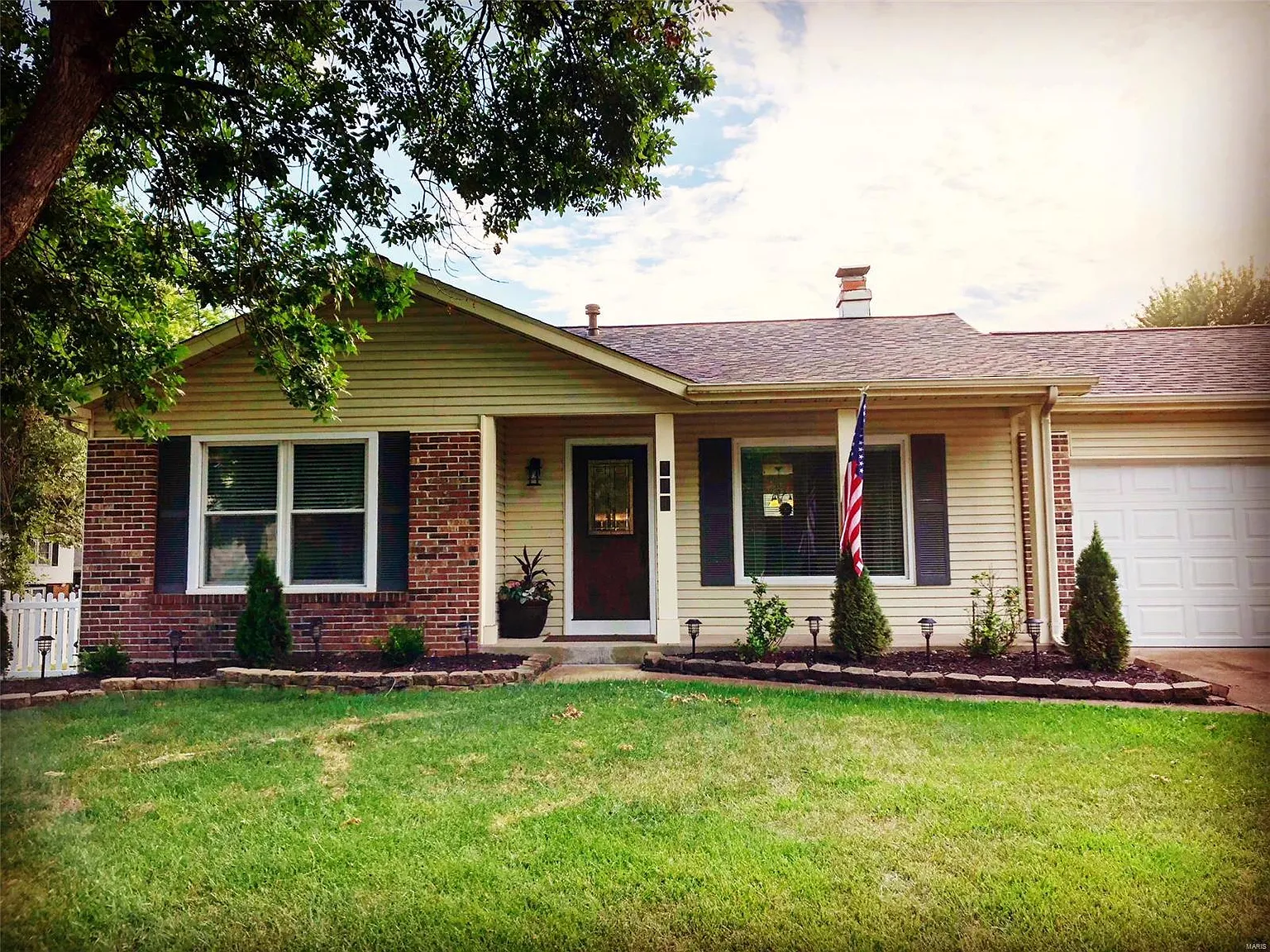 311 Driftwood Ln photo 1