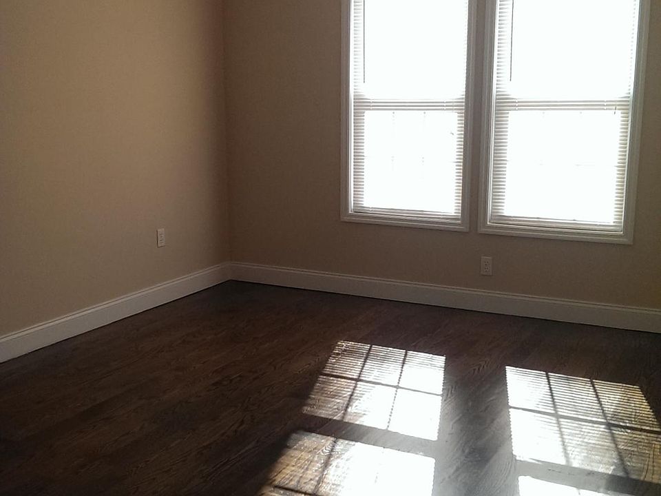 2nd image of 2748 Pearsall Ave