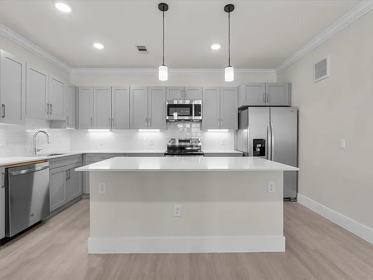 540 Hobbs Rd #B1 — Photo 4