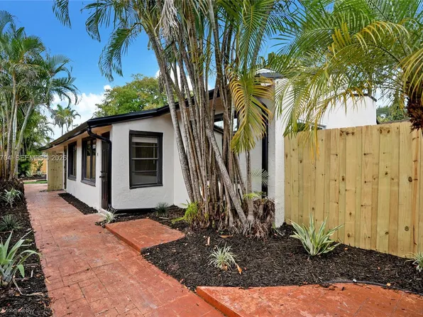 907 SW 15th Ter #1-2, Fort Lauderdale, FL 33312