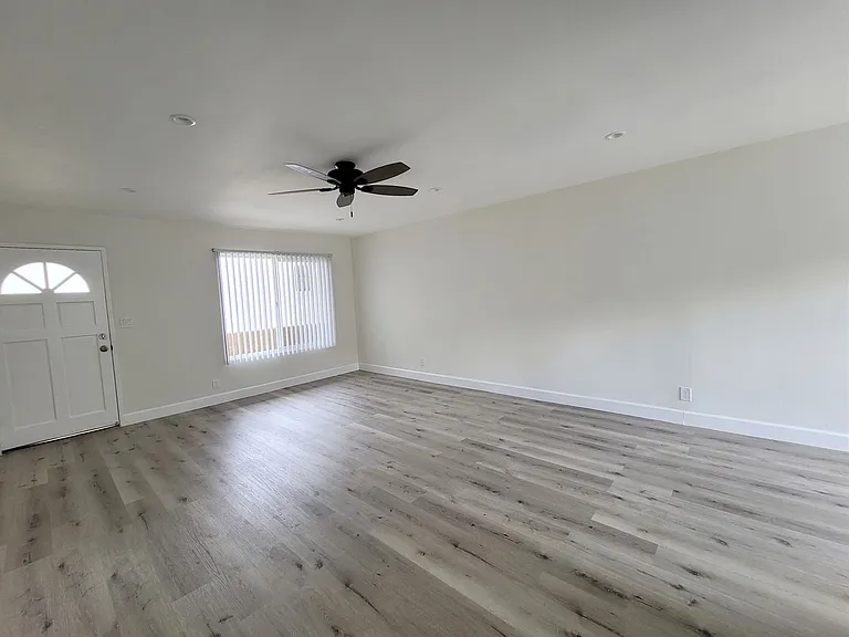 1436 S Centinela Ave — Photo 9