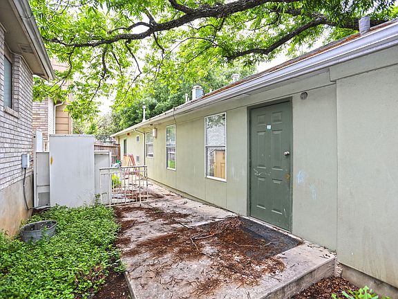 3rd image of 103 Marcia Pl