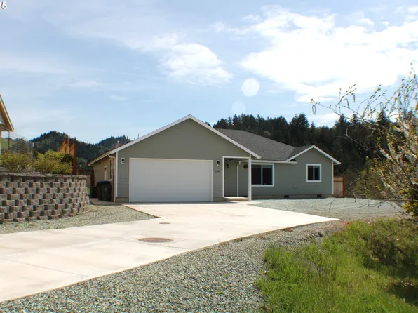 1340 NE Lisa Way, Myrtle Creek, OR 97457