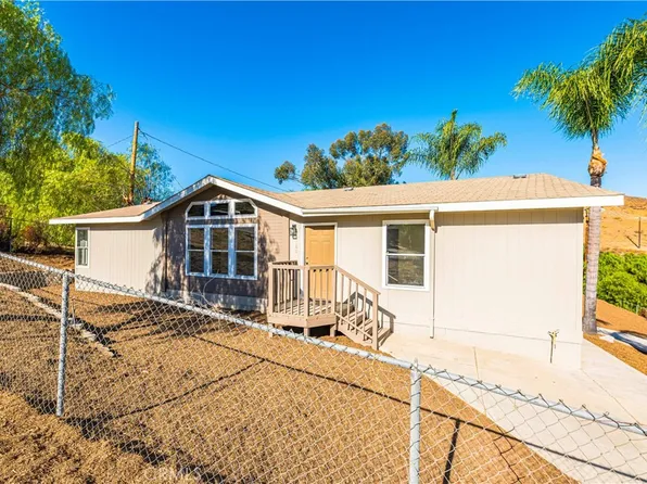 23180 Sprungle Cir, Canyon Lake, CA 92587