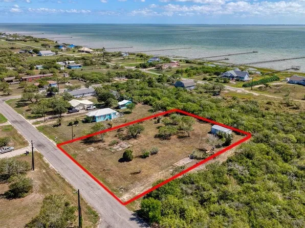 1204 2nd St, Bayside, TX 78340