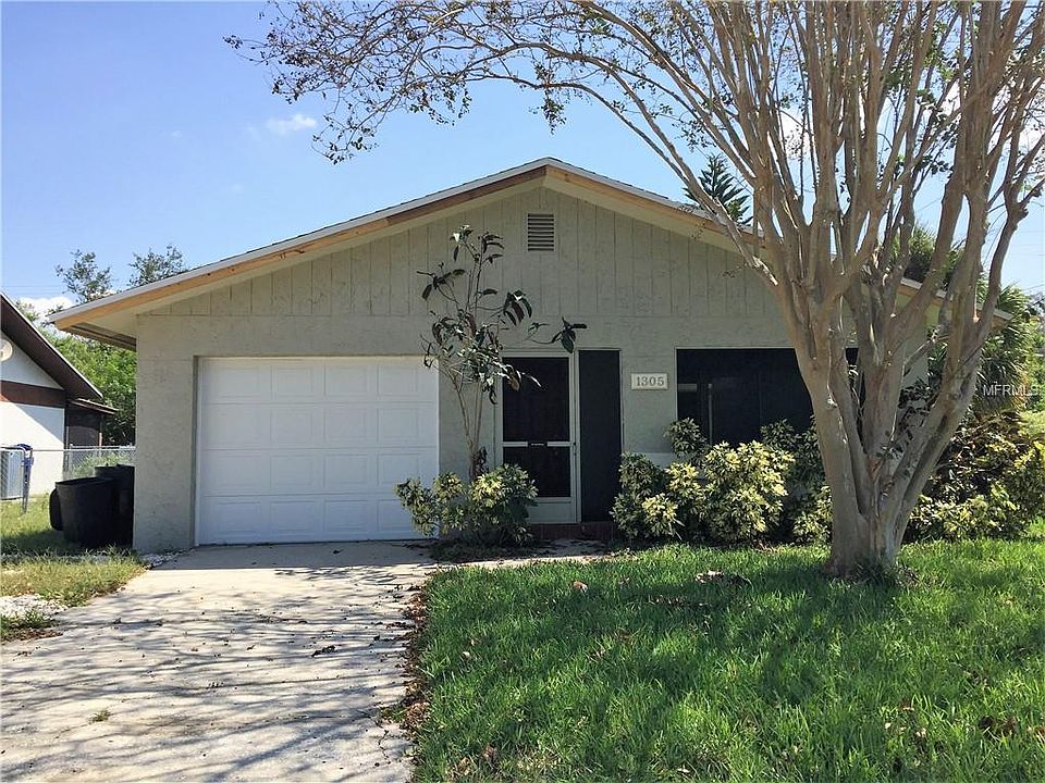 1st image of 1305 Winding Brook Way