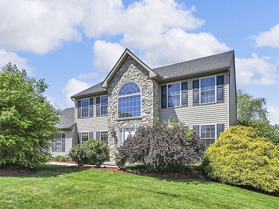 4th image of 510 Martins Rd