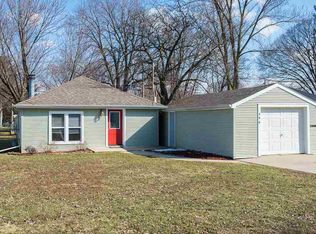 546 N Oakhill Ave, Janesville, WI 53548