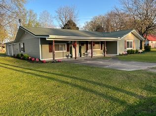911 Presidents Dr, Warner, OK 74469