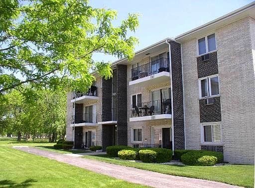 1st image of 6530 W 94th Pl APT 2D