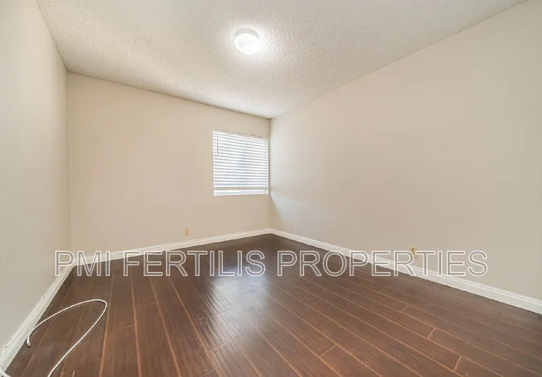 1229 Hibiscus St — Photo 34