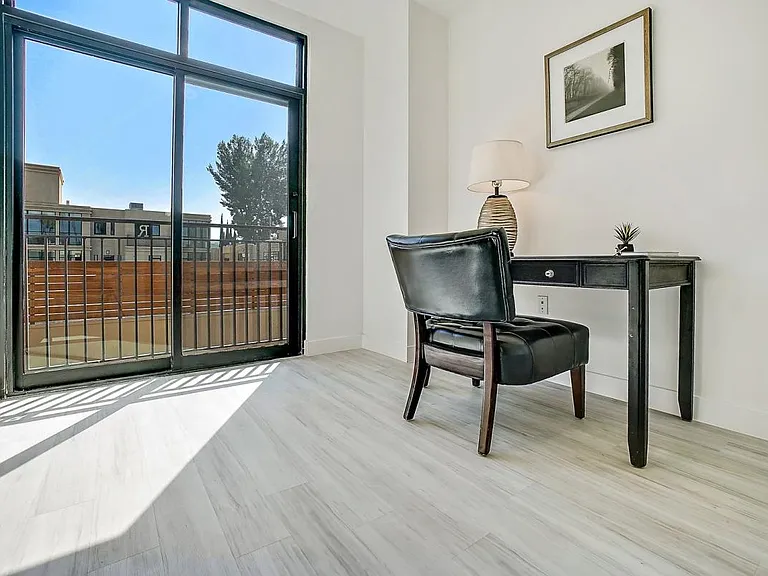 5420 Yolanda Ave — Photo 35
