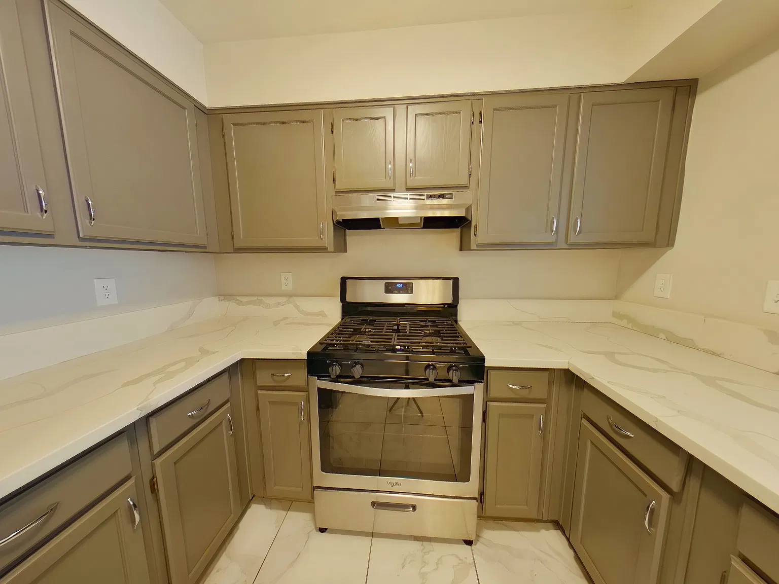 1640 Athol Ave — Photo 3
