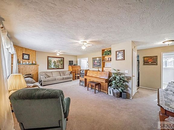 5781 S Ammon Rd Ammon Id 83406 Mls 2162320 Zillow