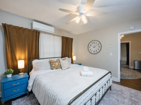 1110 8th St N, Saint Petersburg, FL