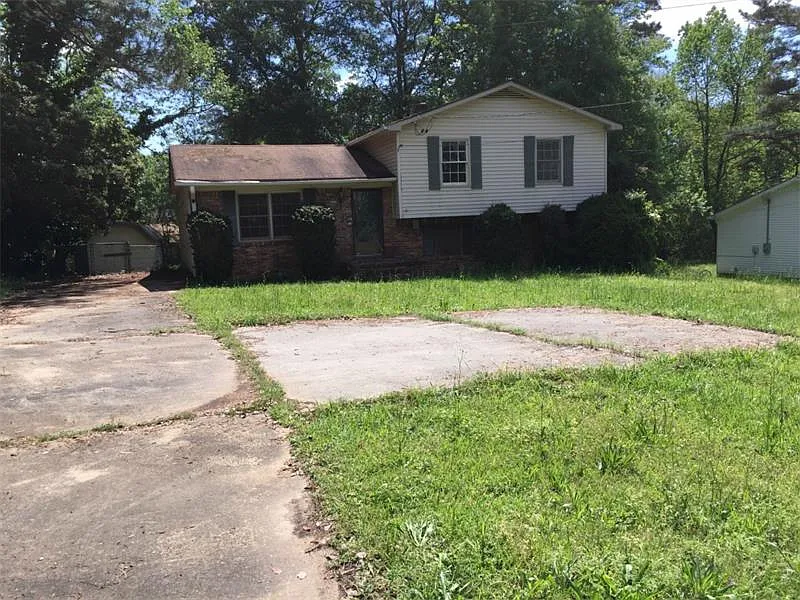 10700 Panhandle Rd photo 1