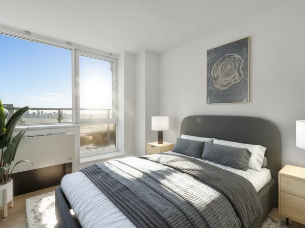 635 West 42nd Street image 5 of 22