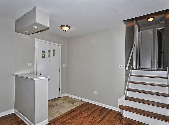 3rd image of 3S311 Juniper Ln