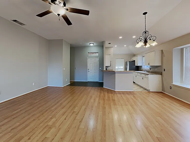 7581 Lancelot Rd — Photo 3