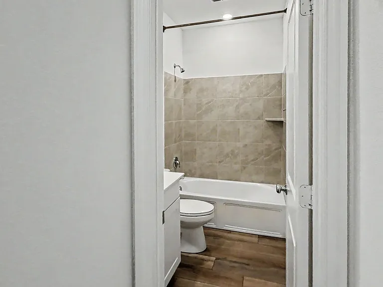 1462 Everett Gardens Way — Photo 21