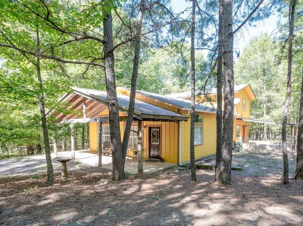 111 Rosewood Ln, Mena, AR 71953