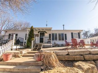 1892 E 600th Rd, Lecompton, KS 66050