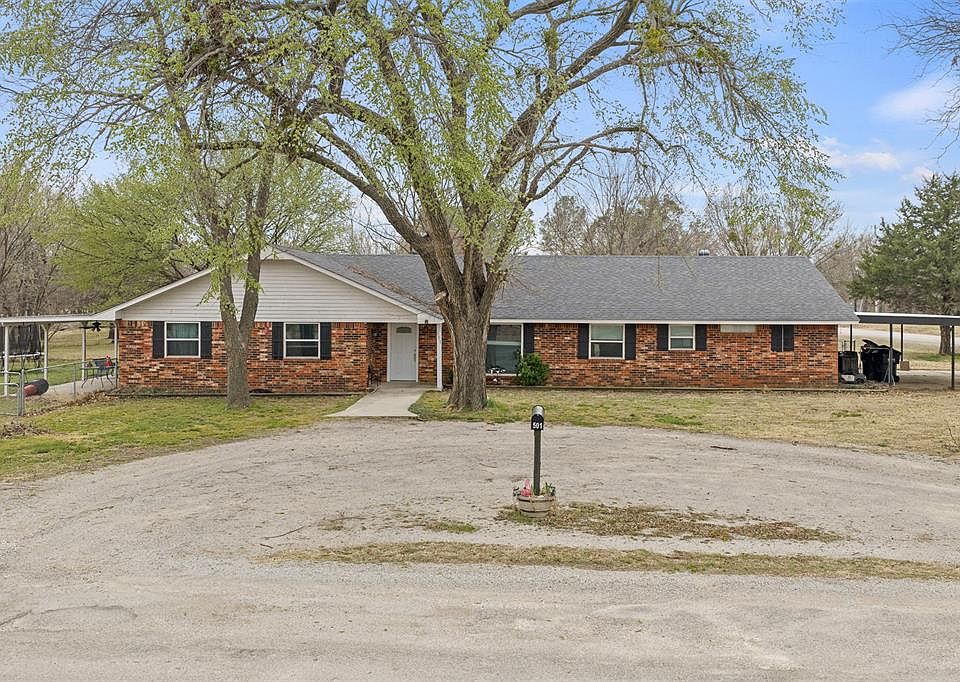 1st image of 501 Ruidosa St