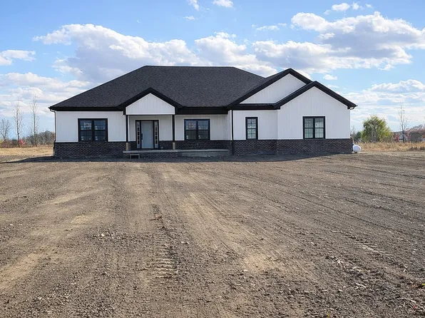 26850 Irwin Rd, Richmond, MI 48062