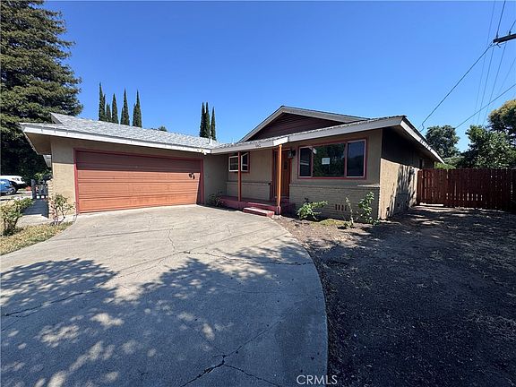 3rd image of 842 W Los Felis Ave
