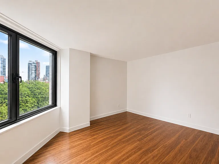 1619 3rd Ave #4C — Photo 5