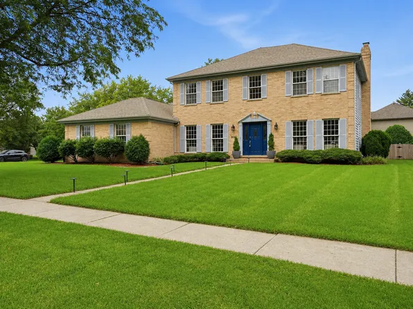 801 Fieldale Ln, Grayslake, IL 60030