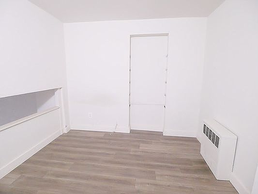 4th image of 359 E 62nd St APT 2D