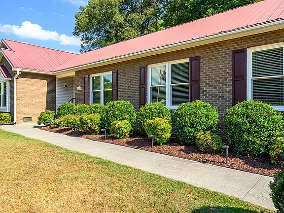 4th image of 116 Badger Cir