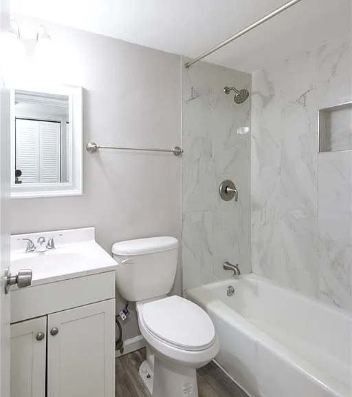 4770 Kings Dr #G — Photo 10