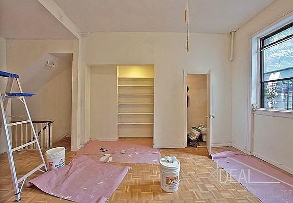 4th image of 645 Carlton Ave APT 2