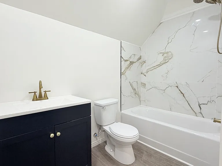 691 Ouellette Ave #8 — Photo 10