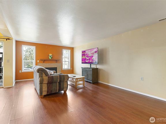 4th image of 3939 10th Street SE #D6