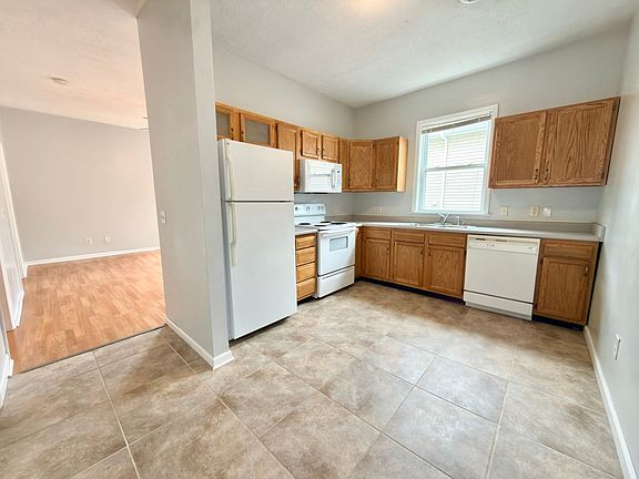 4th image of 3254 Berwyn Pl #2