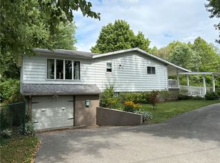 439 Johnson Ln, Connellsville, PA 15425